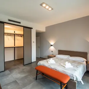 350 M Da Ospedale Maggiore L Parcheggio Prive L Parma